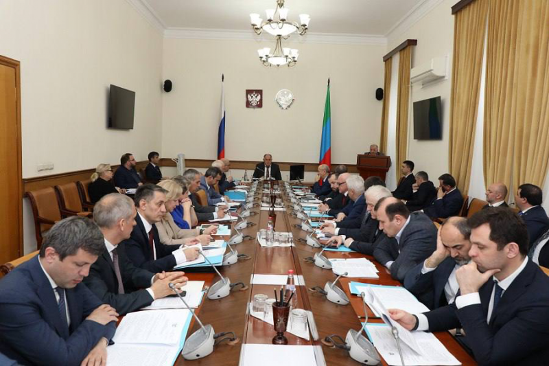 Врио председателя Комитета по государственным закупкам Республики Дагестан Джафар Гаджибеков принял участие в совещании по вопросу формирования и организации деятельности общественных советов при органах исполнительной власти республики.